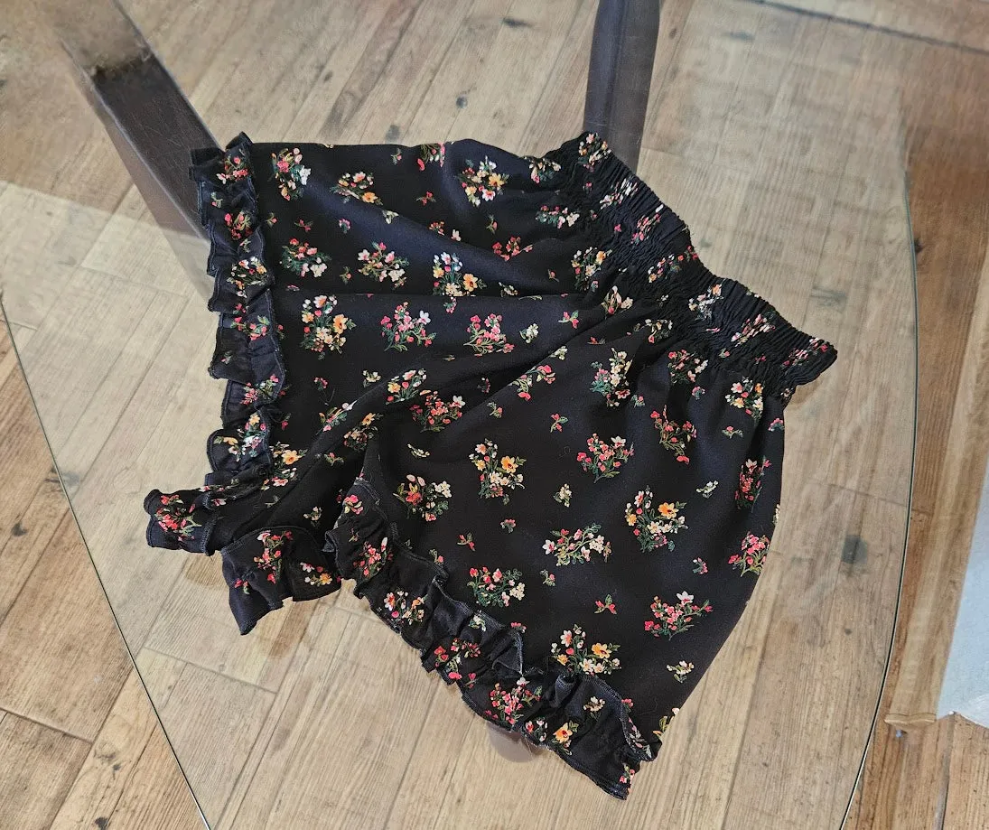 Black floral twerk shorts with ruffles