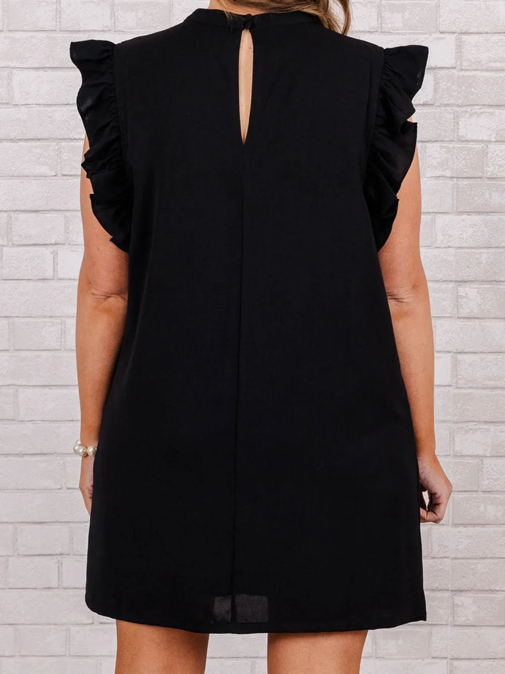 Black Keyhole Back Ruffled Plus Shift Dress