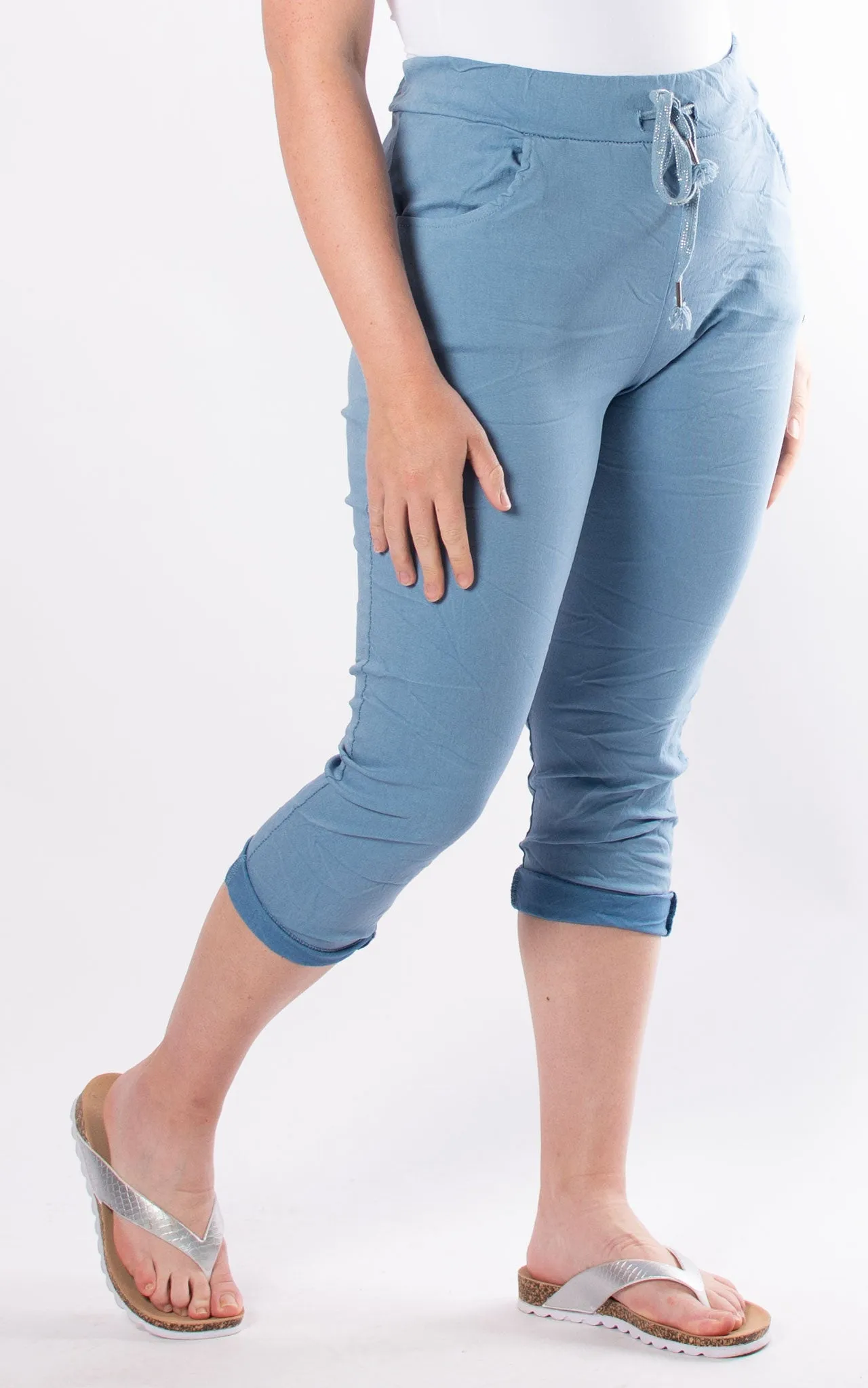 Crinkle Magic Capri | Denim