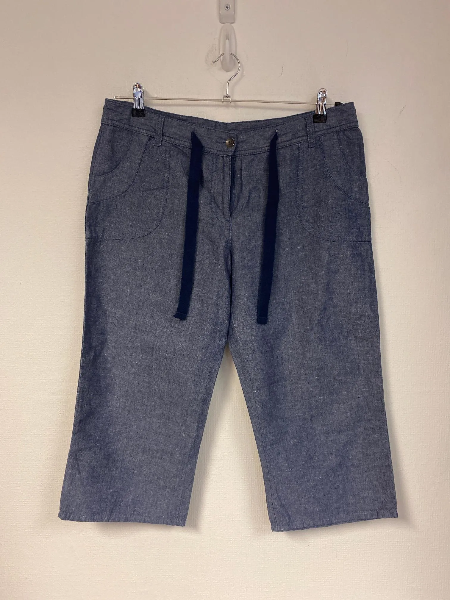 Denim look capri trousers - low rise, F&F, Size 14 (Cotton, Linen)