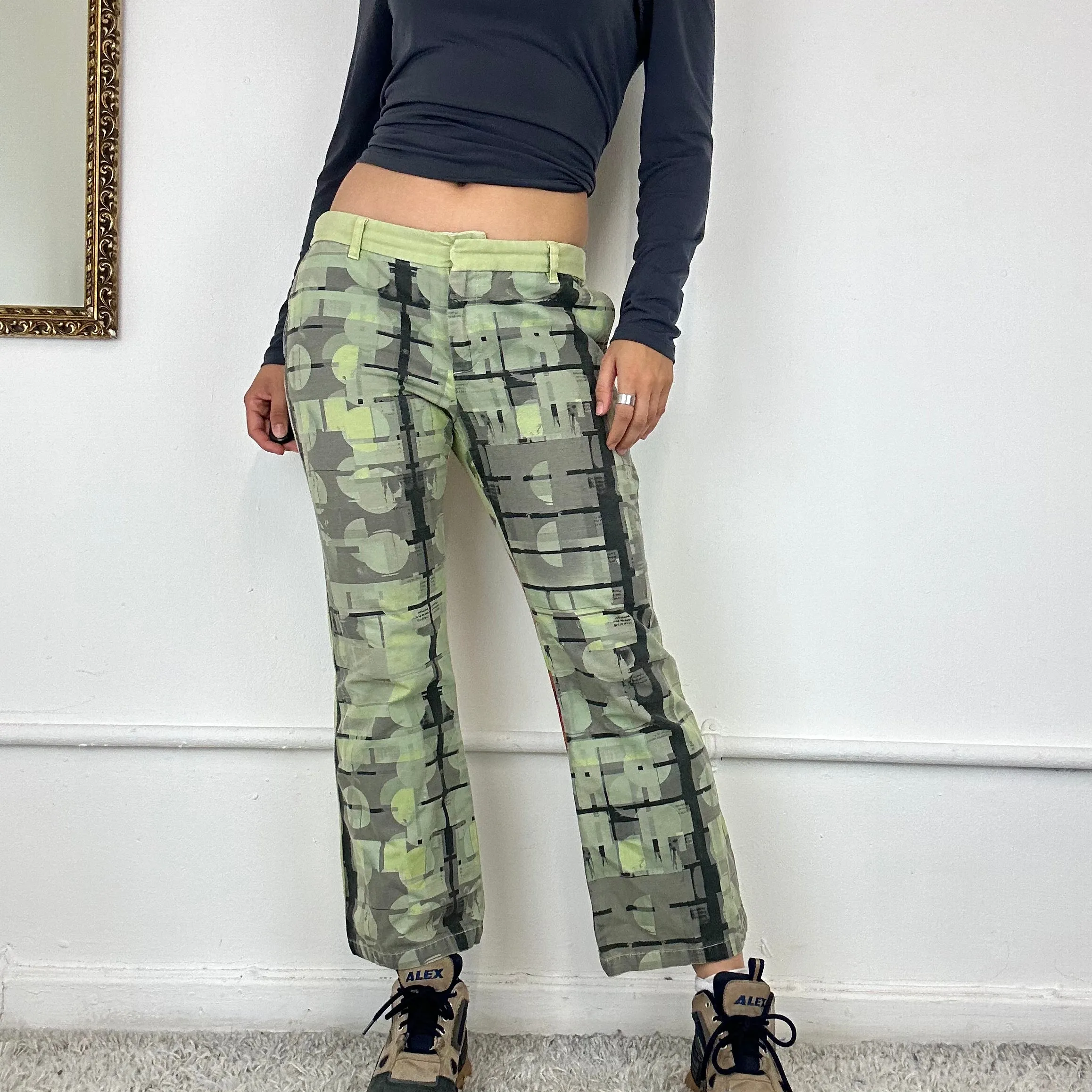 italian graphic print capri trousers