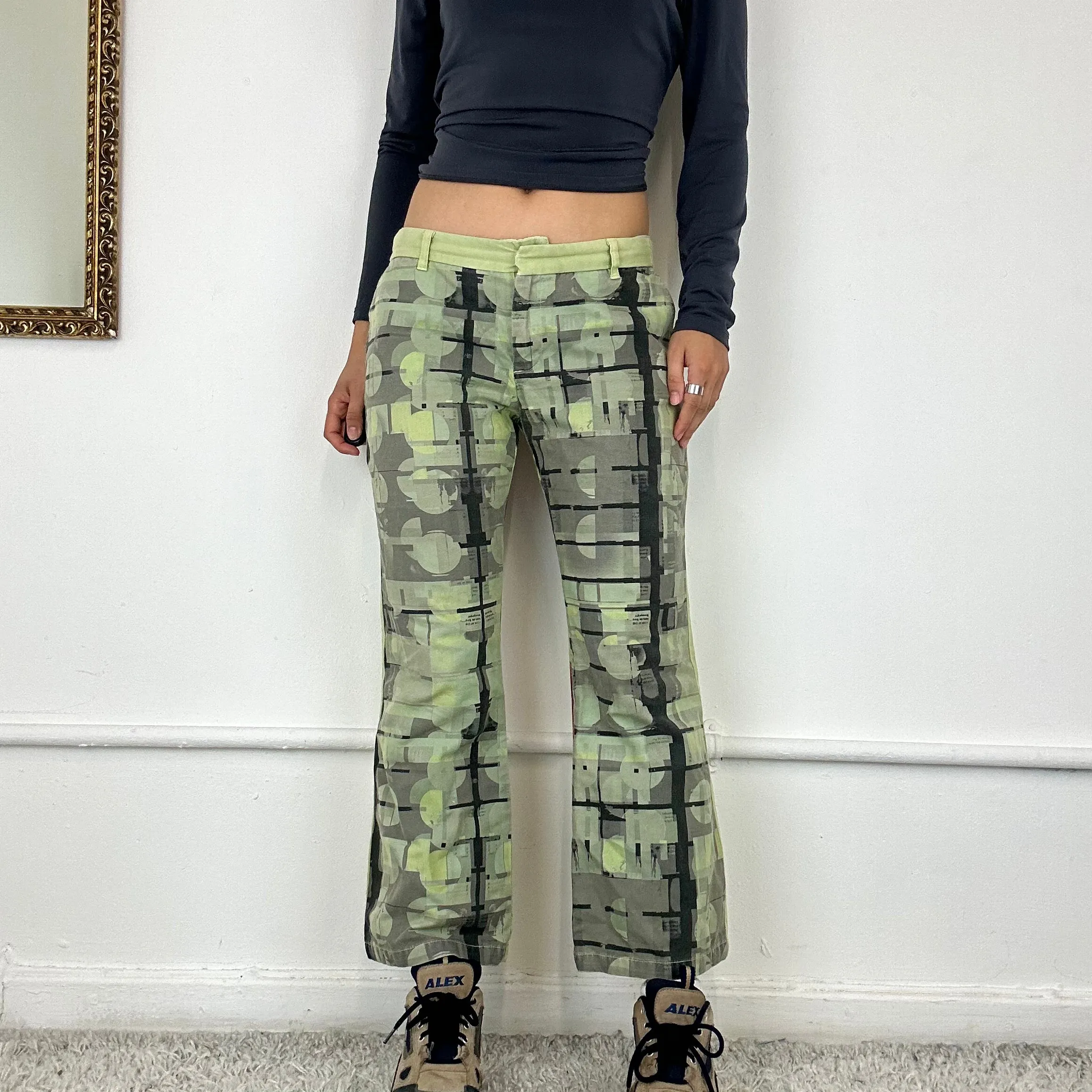 italian graphic print capri trousers