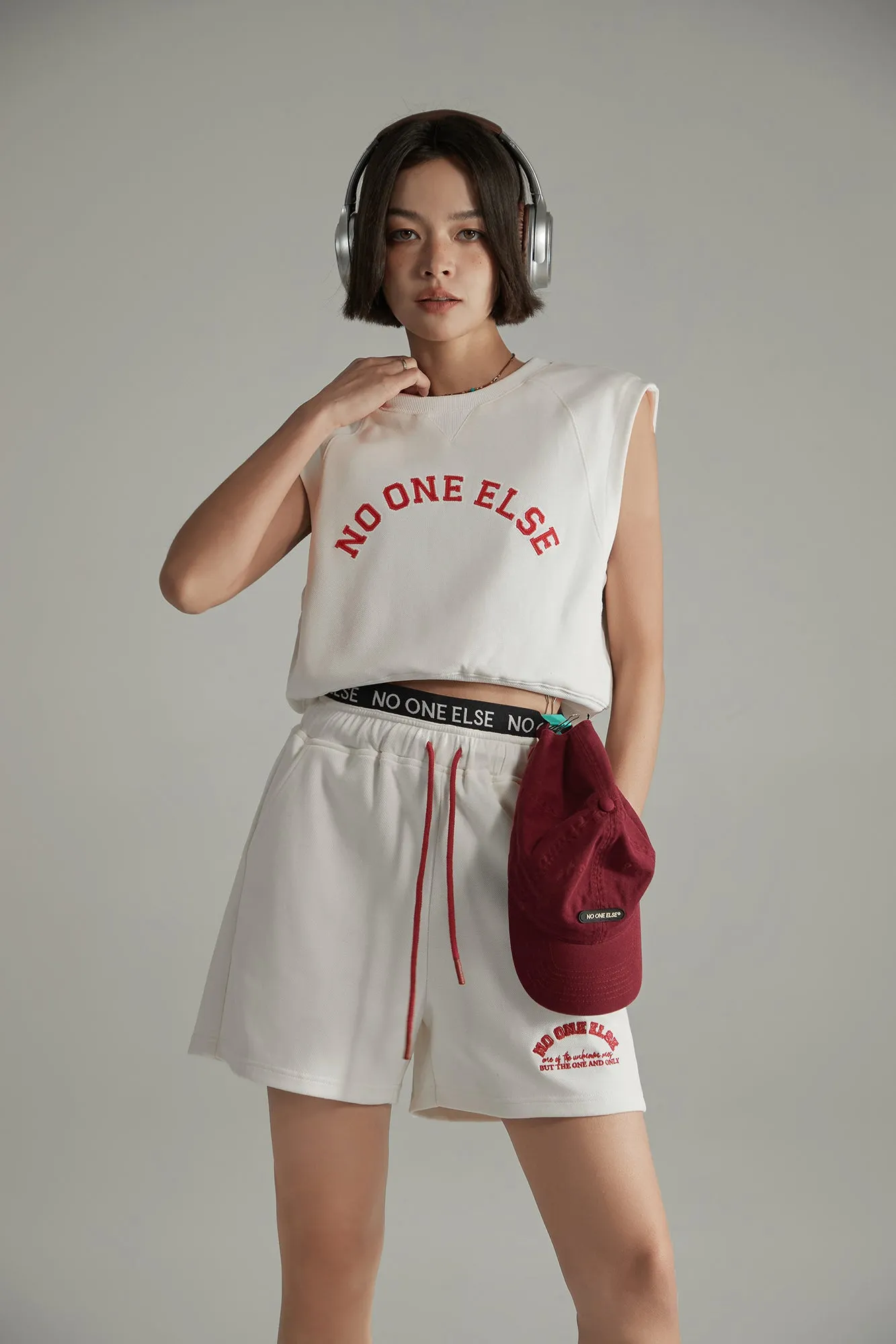 Noe Logo Cropped Sleeveless Sweatshirt