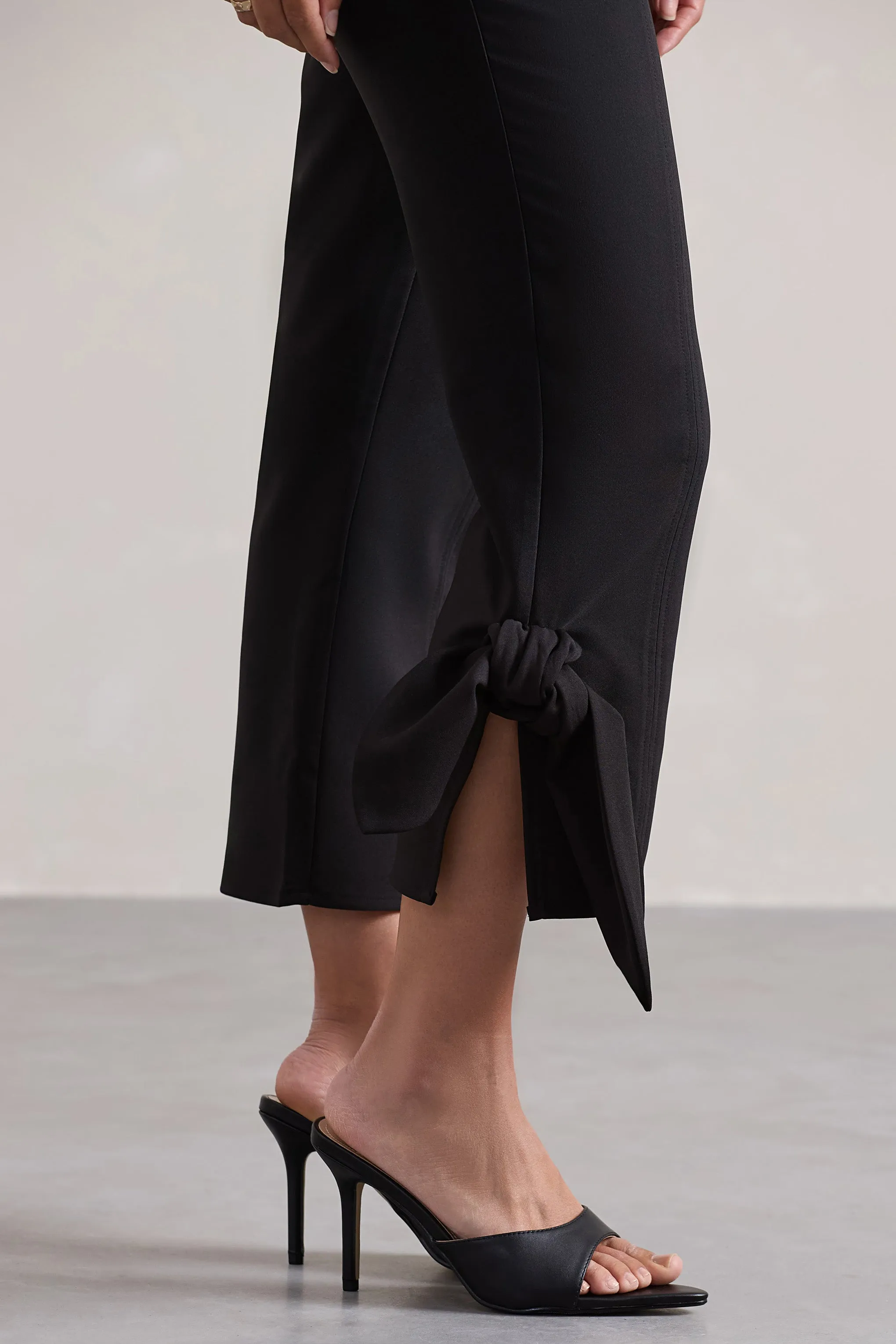 On Stage | Black Cropped Capri Pants With Knot Detail